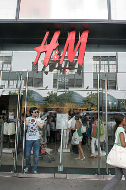 H&M Promises Not to Destroy and Throw Out Unused Clothing
