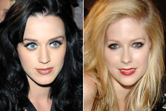 Look at Katy Perry's clean acnefree face And Avril with her smooth skin
