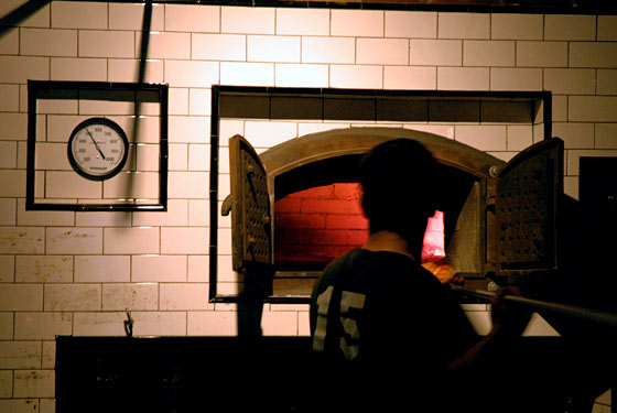 South Brooklyn Pizza Said to Be Making Manhattan Transfer Next Week