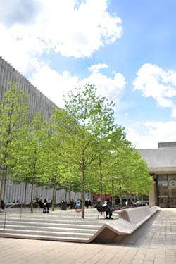 Lincoln Center Gets an Outdoor Eatery Ahead of Anonymous Benno Project