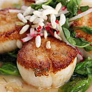 Má Pêche Now Takes Reservations