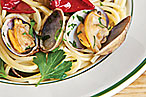 Porsena's spaghettini with clams.