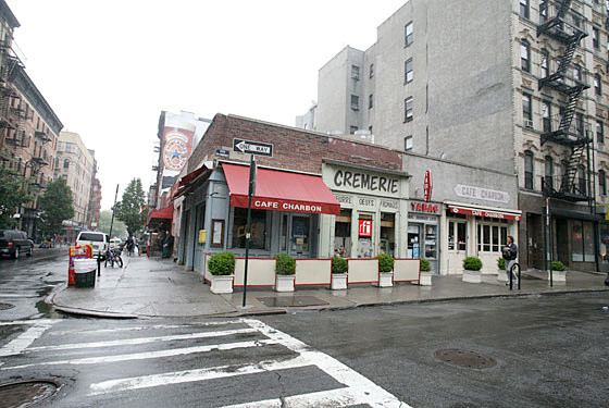 CB3 Is ‘Racist’ Against Douchebags But Welcomes Off the Wagon Owners to LES