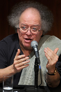 For seven years, James Levine has been splitting his time three ways: leading the Boston Symphony Orchestra, presiding over the musical side of the ... - 02_jameslevine_250x375