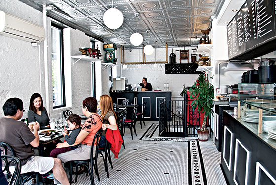 What’s to Eat at East Harlem’s Lexington Pizza Parlour