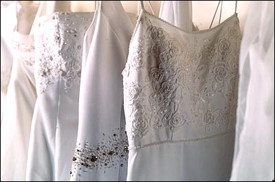 New York Wedding Guide Renting a Wedding Dress