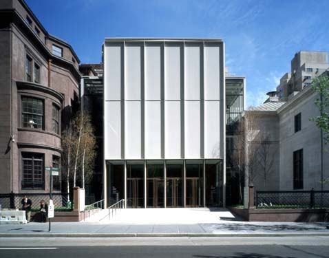 
Madison Avenue Entrance 