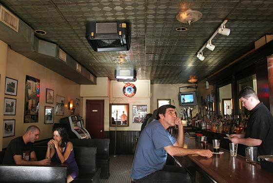 Wxou Radio Bar - New York, NY