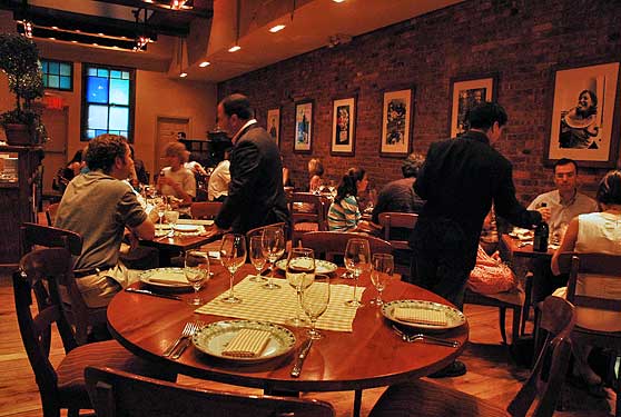 
Main dining room 