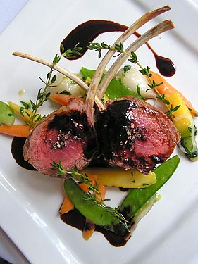 
Rack of Lamb, served with spring vegetables and a zweigelt (red wine) sauce. 