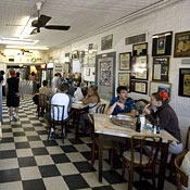 Totonno's Pizzeria Napolitano Photo