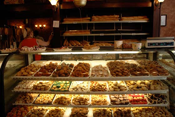 F Monteleone Bakery & Cafe - Brooklyn, NY