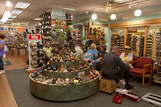 tip top shoes sales