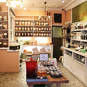 http://images.nymag.com/listings/stores/sullivan-tea-spice_main.jpg