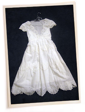 Bcbg White Dress on Buzz Master Revient Tr  S Vite Avec De Nouveau Buzz