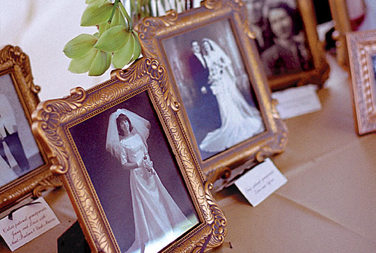 Vintage wedding photos on display Photo Francesco Mastalia 