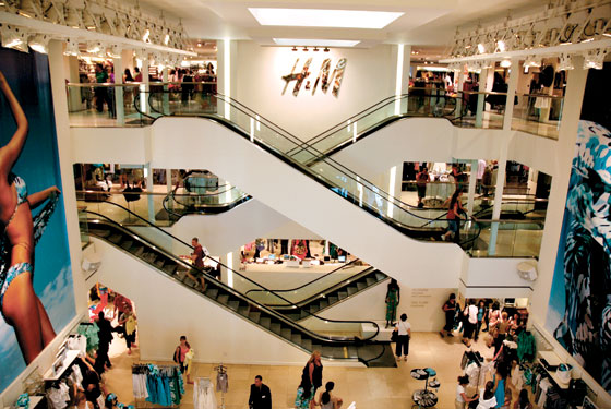 H&M Flagship - A Clothing Store - The Profit Calculator -- New